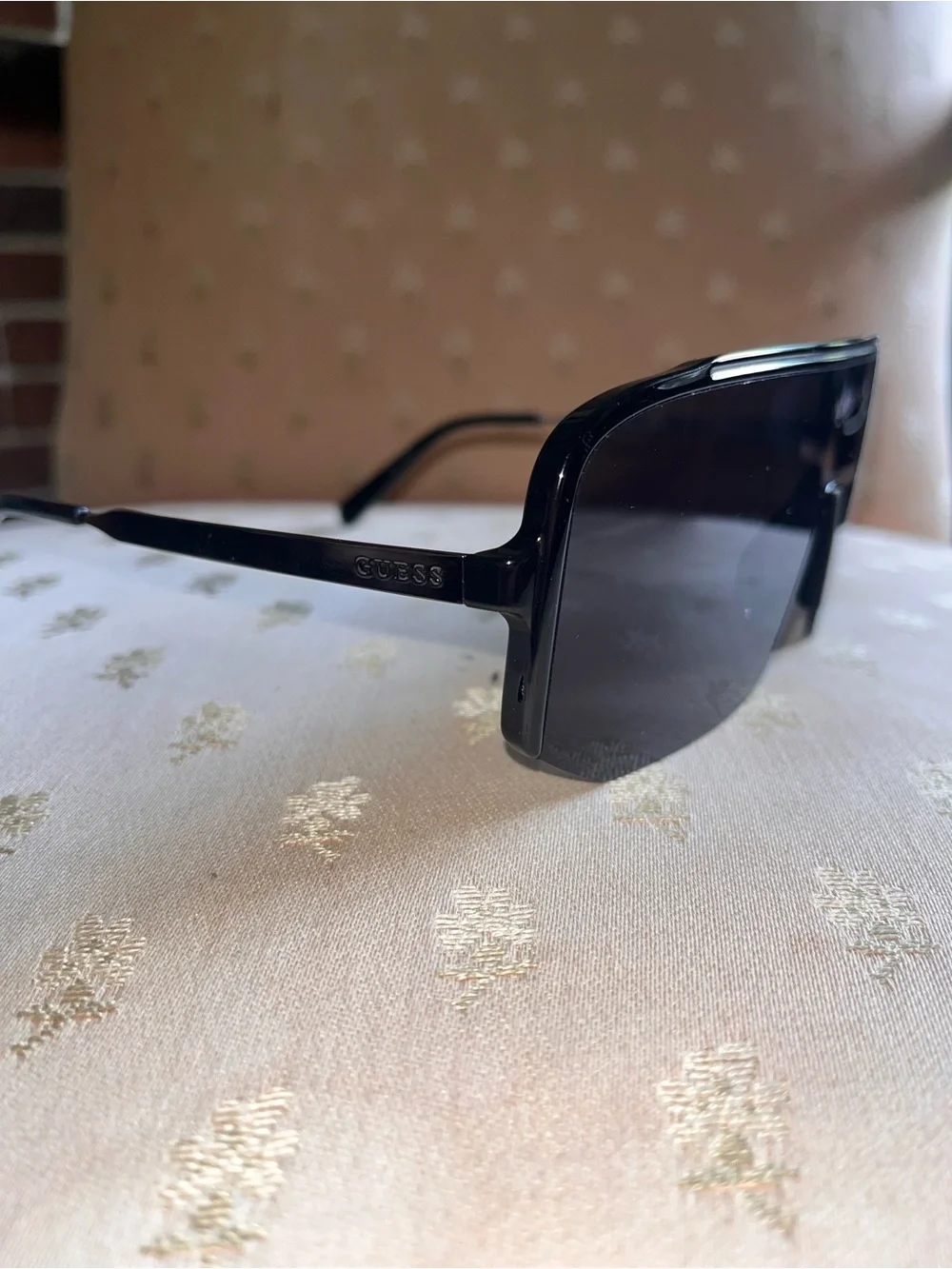 Guess Metal Shield Sunglasses excellent condition